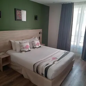 ** Otel Modern Est Fransa